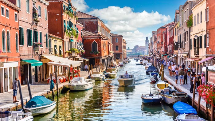 ৫ লাখ কর্মভিসা দেবে ইতালি, ইইউর বাইরের দেশের নাগরিকদের জন্য